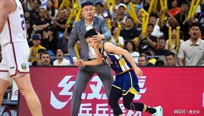 包含马洛卡中场瓜林多赢得球迷青睐的词条