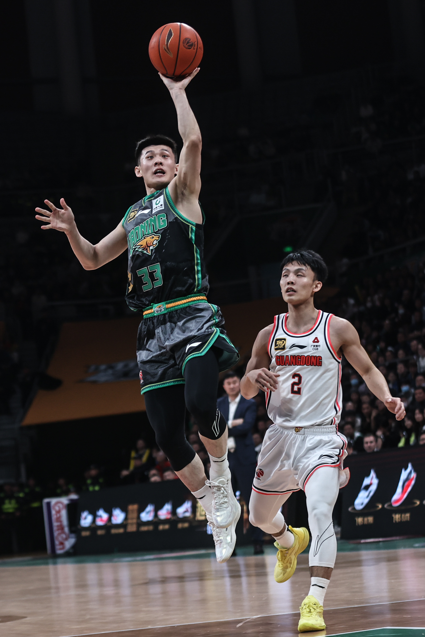 辽宁男篮全队备战下一场重要比赛