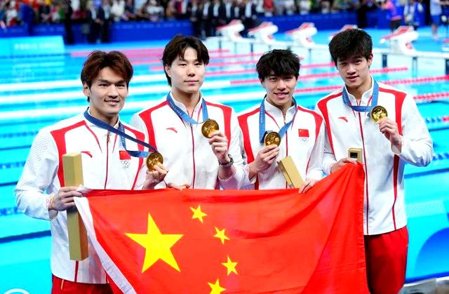 世俱杯分组-全球体育盛典：运动员们角逐至上