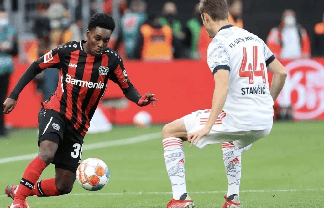 勒沃库森客场击败多特蒙德，实现关键胜利