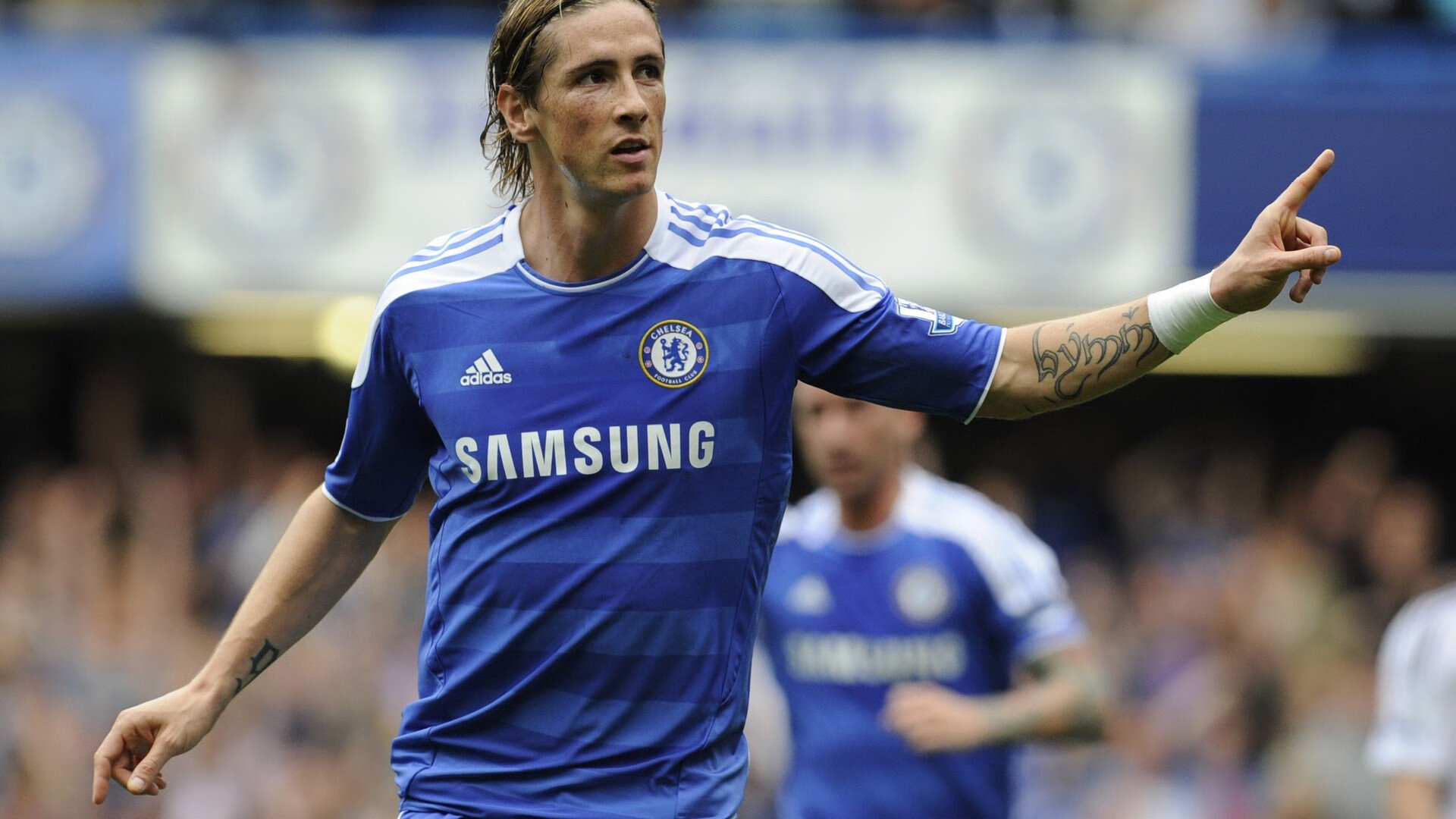 当芬兰的随机波动遇上C罗的稳定输出，足球世界的两种算法